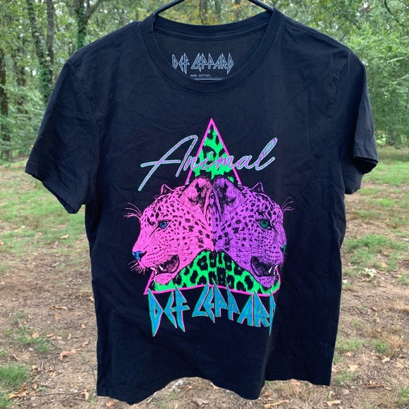 def leopard 🐆 cropped t short sleeve women’s M - Picture 1 of 4